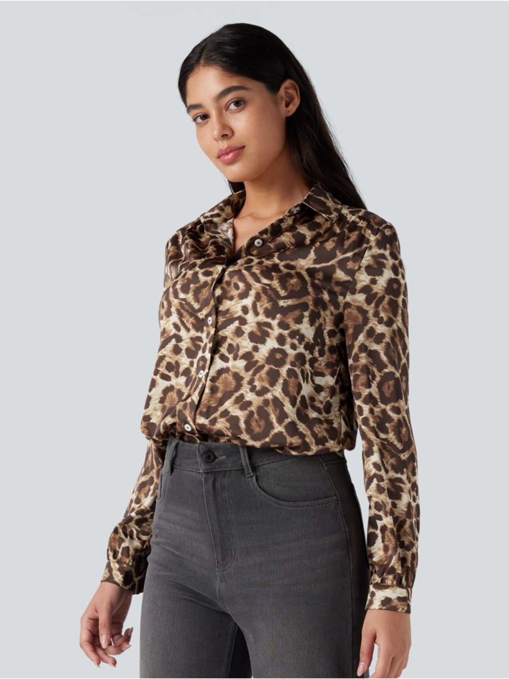 Leopard Print Button Down Shirt Long Sleeve Collared Casual Blouse NWT Small‎